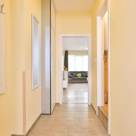 Appartement 1 *